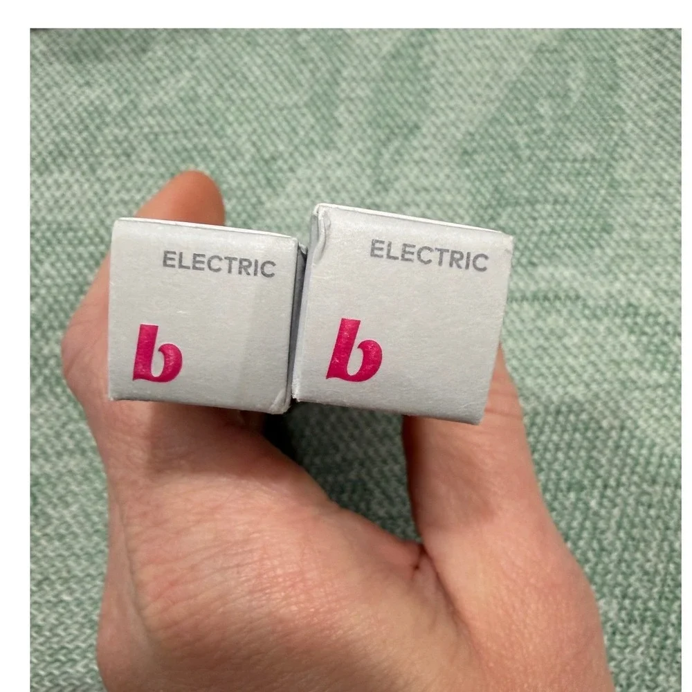 Beautycounter‎ Statement Maker Satin Lipstick Electric 1.8g Lot of 2 New in Box